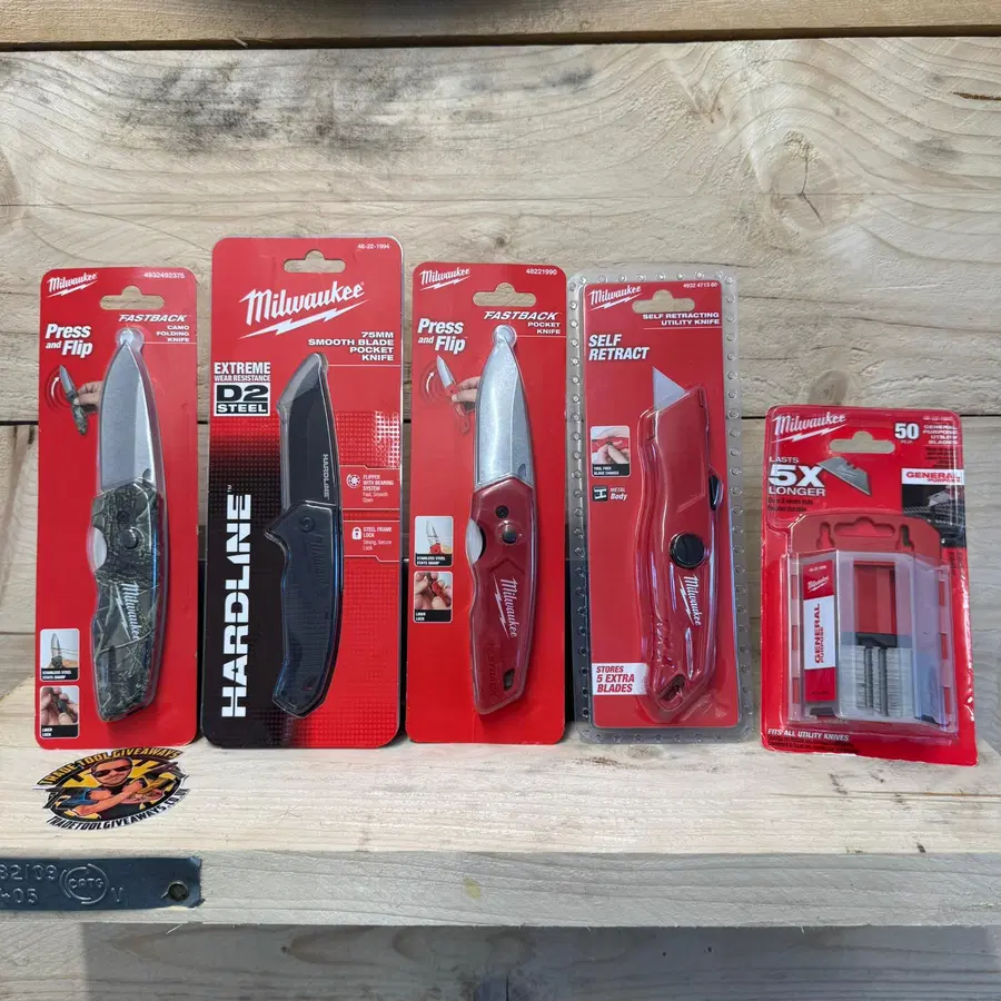Auto Draw – Milwaukee Knife & Blades Bundle #5