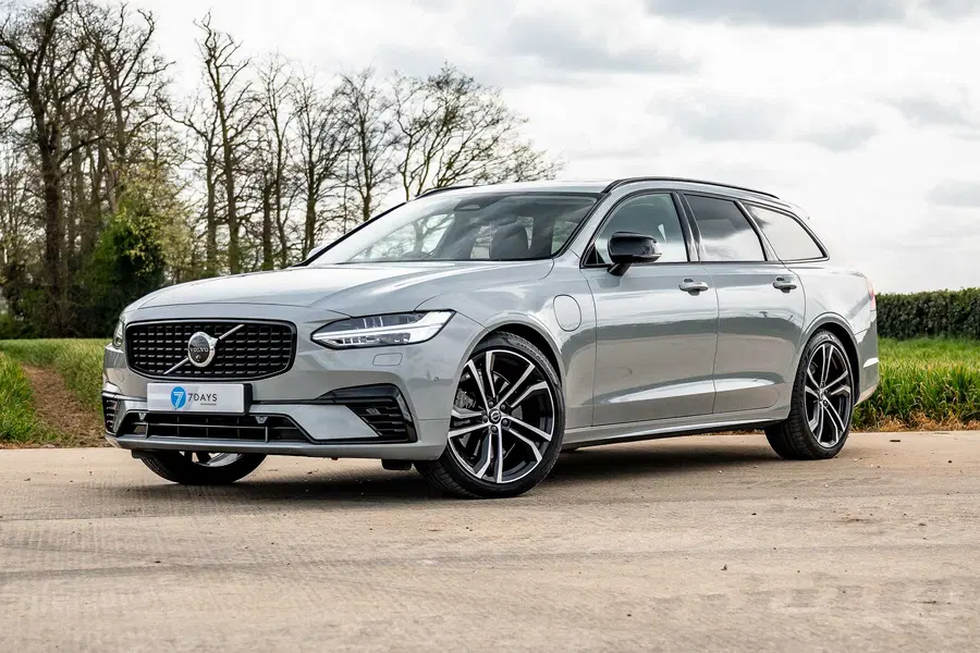 Win This Volvo V90 Ultra Dark Edition + £2,000 Cash!