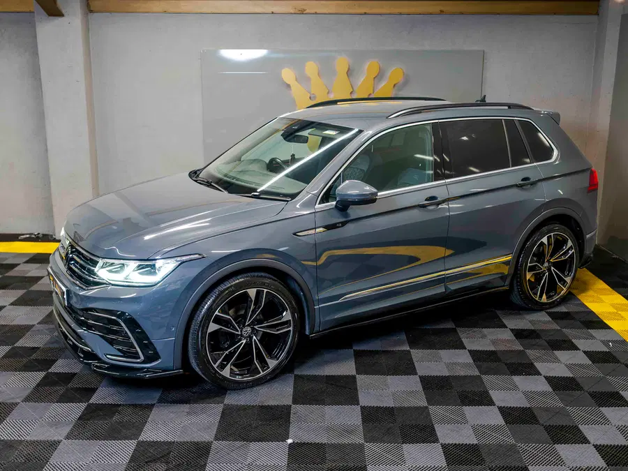£20,000 OR 2023 Volkswagen Tiguan R-Line Edition