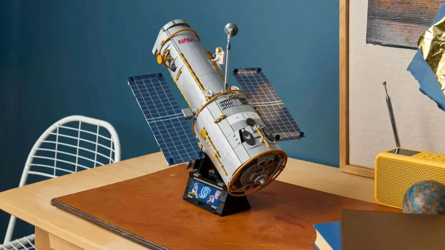 LEGO Icons Hubble Space Telescope