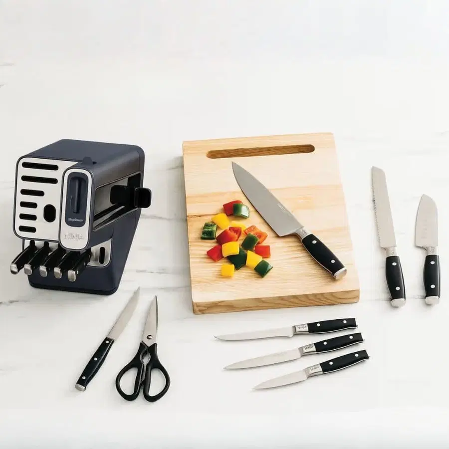 Ninja Foodi StaySharp 14pc Deluxe Knife Block with Integrated Sharpener