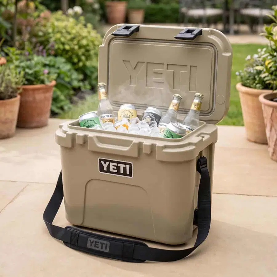 Yeti Roadie 15 Cooler (Tan)