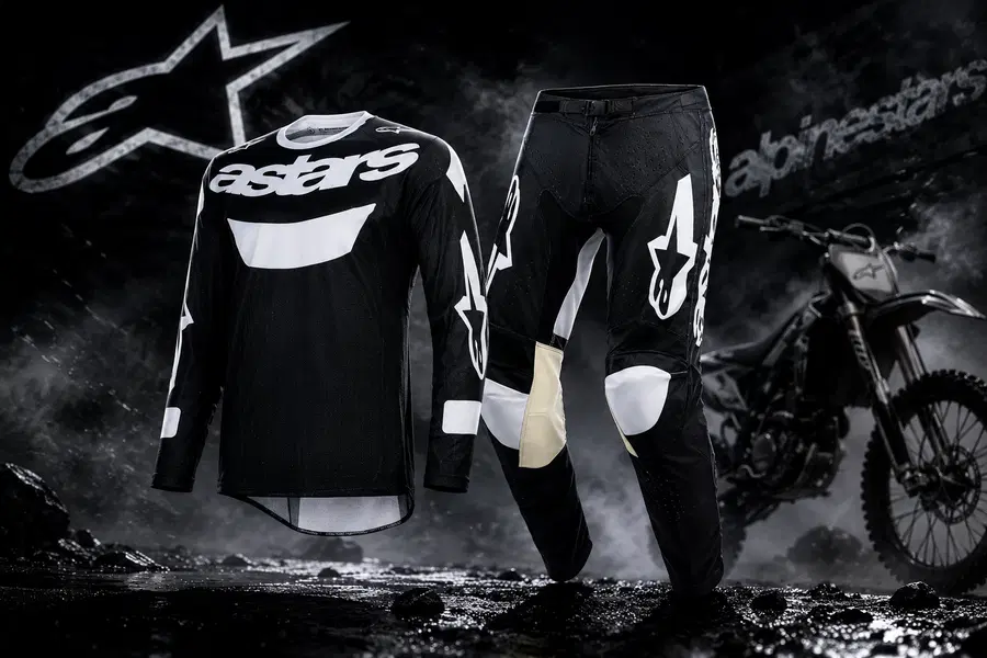 WIN THIS ALPINESTARS RACER KIT 2026
