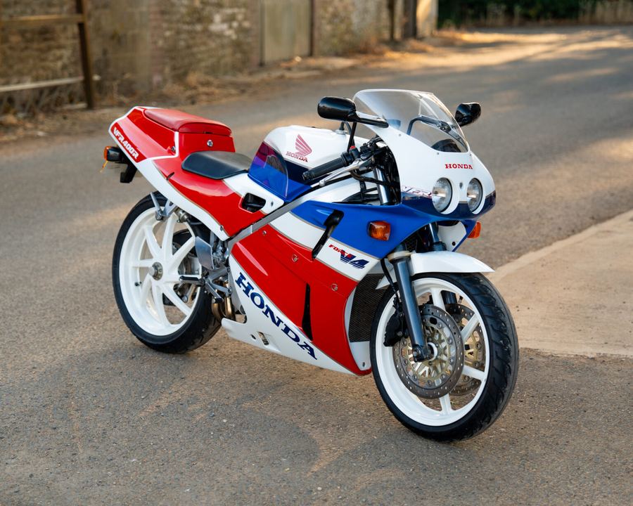 Win this 1994 Honda VFR400R NC30 + £1000