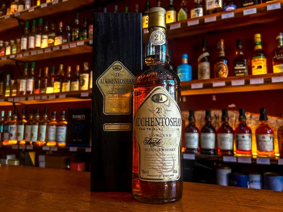 Auchentoshan 21 Year Old Single Malt Scotch Whisky 43% 70cl (2000s Bottling)