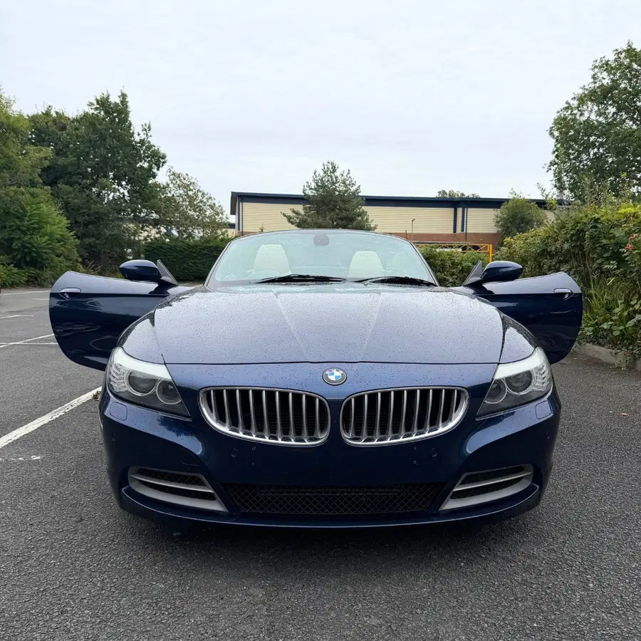 Win this BMW Z4 35i Convertible 2dr (£7,000 Cash Alt)