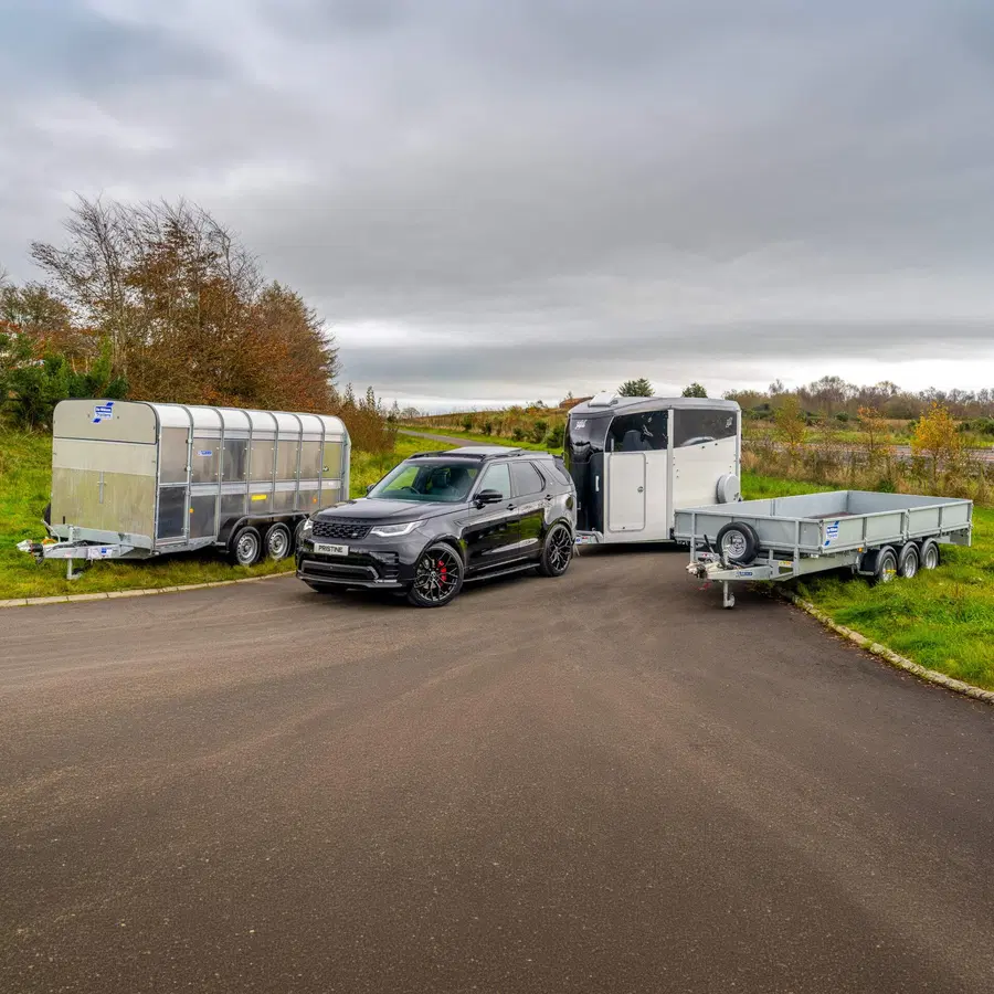 2021 Land Rover Discovery & Choice 1 of 3 Trailers
