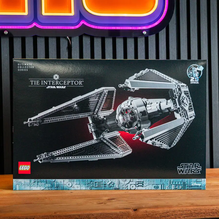 LEGO | STAR WARS TIE INTERCEPTOR